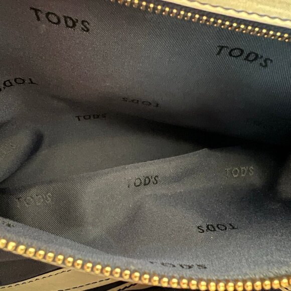 AUTHENTIC Italian Designer Tod's 'D Bag' Shoulder Bag - Picture 13 of 15